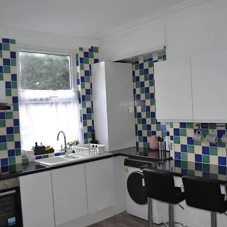 Luxury Close To Centre Feriehus