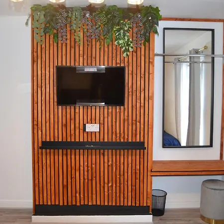 Luxury Close To Centre Feriehus *